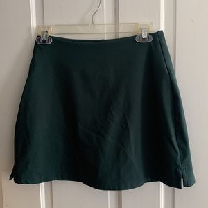 Girlfriend Collective Skort in Moss, Size Medium